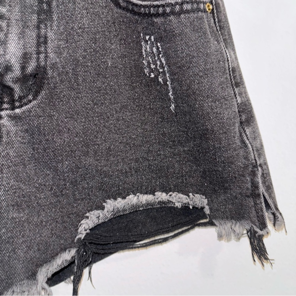 FALMER HERITAGE Jean shorts with distress Size S - Picture 3 of 6